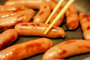 シャウエッセン2個束1回で食べるんだが普通じゃないよな？
