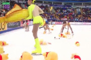 【悲報】羽生結弦ファン、プーさんじゃ満足できずヤバいものを投げ込むｗｗｗｗｗｗ
