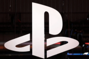 多根「ソニーがゲーム専用機ビジネスから撤退することは、現状では考えにくい。日本重視は当面続く」