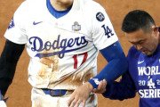 大谷翔平、左肩亜脱臼もＷＳ第３戦に強行出場へ　米記者がロバーツ監督の談話紹介「出場するだろう」