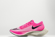 ナイキが開発したピンク靴がやばすぎて16年間破られていなかった記録が一斉に抜かれる |  皆ピンクでﾜﾗﾀ
