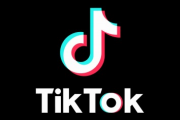 【悲報】TikToKで大量のおばさん達が「大大大大出世！！」と叫ぶ動画が流行…