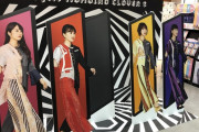 渋谷TSUTAYA、ももクロ『stay gold』発売記念 “限定フォトスポット” 登場！｢真ん中にはなんと黒色の扉が…!!｣