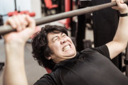 ワイ筋トレ好き、ベンチプレス 100kgが10発あがるようになって最高の気分