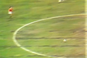 【動画】昔のサッカーって意味わからなすぎておもろいよな
