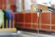 【愕然】中国人「中華鍋は洗剤駄目あるね！タワシで汚れをこすってそのあと油を塗り重ねるある油ぎっとりしないと駄目ね」ワイ「はえー」→結果・・・・