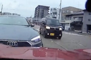 【石川】なにそれ怖い。見たこと無い動きのアウディに正面から突っ込まれるドラレコ。