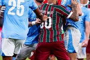 ◆悲報◆CWC決勝で大敗したフルミネンセの元ブラジル代表MFフェリペ・メロさん、試合中だけでなく試合後もグリーリッシュと揉めてて?