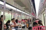 【中国重慶市】中国人女性が女性専用車両を設けるように要求するも中国政府が拒否　「公共だぞ男を差別するな」と回答