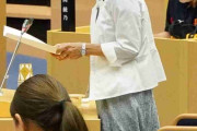 参政党の和田市議、トランスジェンダーの性自認「伝染する」　那覇市議会で発言