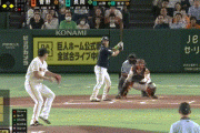【巨人対ヤクルト14回戦】ヤクルト、7回1アウト1,3塁から長岡の内野ゴロの間に三塁ランナーが生還し1点先制！！！！！