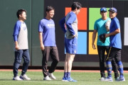 佐々木朗希がイチローにあいさつ。ロッテ時代の先輩・福田秀平（現マリナーズコーチ）が仲介