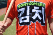 米国プロ野球チーム、ハングルで「キムチ」と書かれたユニフォームを着て試合…チーム名もキムチに変更＝韓国の反応