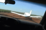飛行機で逃げようとする麻薬組織を捕まえるブラジル警察の動画が完全に映画だと話題に！かっけえええええ！！