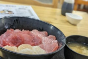 【画像】朝市に来た！「マイ海鮮丼」システムがあった