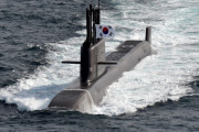 韓国人「誇らしい！」韓国が韓国初「『SLBM装着』韓国式3000トン級潜水艦を海軍に引き渡し！来年８月に実戦配備へ！　韓国の反応