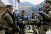 登山道で自衛隊員(54)が子クマに襲われ顔などに重傷、自力で下山し助け求める…群馬県蟻川岳！