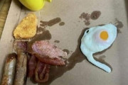 【悲報】イギリスの３つ星ホテル(日本円で35000円相当)の朝食が酷くて大炎上ｗｗｗｗｗｗｗ