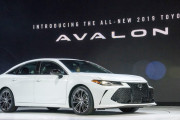 【画像】トヨタ、新型セダン「アバロン」を発表wwwwwwwwwwwww