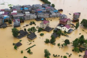 【水害】中国、観測開始以来の大雨　33河川で水位過去最高を記録　三峡ダムは警戒水位を6.7メートル超える　大雨は今週も続く見込み