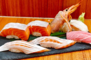 中国人「🍣寿司って米の割合多すぎじゃん。改良するわ」←滅茶苦茶下品な寿司が流行ってしまう