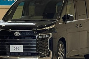 【自動車】「世帯年収400万円で『ヴォクシー』は買えますか？　家賃は12万円で駐車場は1万5000円です」