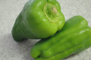 【悲報】日本人の大半、ピーマンを英語で言えない