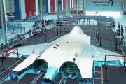トルコ航空宇宙産業、組み立て進む第5世代戦闘機のプロトタイプを公開