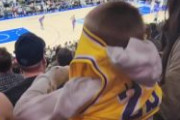 【NBA】レブロンからアントファンに乗り換える子供が発見されてしまう