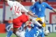 【知ってた】元韓国代表さん「マルディーニの頭を蹴ったのは故意だった」