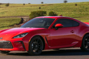 トヨタ新型「GR86」新たに初公開！ スポーティ熱高まる？ 2021年後半に米国発売