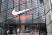 売り上げ世界一も“一人負け”状態　なぜ「クール」だったナイキは失墜してしまったのか