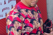大谷、オオタニ、おおたに… エンゼルスが衝撃の“大谷翔平だらけ”Tシャツ配布へ