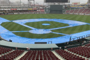 広島中日戦、雨のため試合開始が1時間遅れ14時30分スタートに。今季も試合中止or開始の権限はNPB