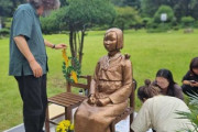韓国国立大の生徒　許可を得ずに不意打ちで慰安婦像設置