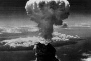 アメリカの世論調査、『原爆投下を正当化できる』と答えた人が◯◯％になる
