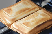 電気ケトルうおおおお→4ヶ月で飽きたンゴ…　ホットサンドメーカーうおおおお→4ヶ月で飽きたンゴ…