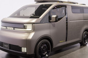トヨタ、新型ハイエースとなるのか？ 突然展示されたハイエースコンセプト