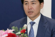 選手会長・会沢翼「希望者は年俸非公表って事。僕個人は野球選手の仕事と思ってる。4000万円減です