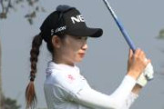 【朗報】同一キャディーとの不倫で文春砲を食らった女子プロゴルファー3人中2人が元気に首位争い