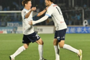 小川航基が開始12秒弾＆豪快ヘッド！　エース躍動の横浜FCがドローに持ち込む…湘南は連勝ならず