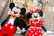 【朗報】ディズニーランドさん、値上げで貧困層を足切りした結果、大成功してしまう