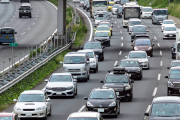 【悲報】3連休初日、各地で20キロを超える渋滞  我慢の3連休とは・・・