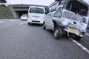 【怖い】兵庫でトラックミサイルに危うく殺される所だったバイク乗りの車載が怖すぎる。