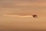 【なんだコレ】馬蹄形UFOが撮影される【動画】