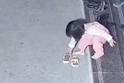 小さな女の子が可愛すぎて和む動画が発見される。