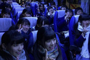 【美少女】修学旅行のバスの中、なんかいい匂いがしそう