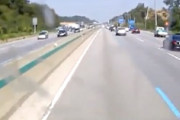 【衝撃】渋滞に追突しかけたお馬鹿さんが被害を拡大させるドラレコ動画。（韓国）