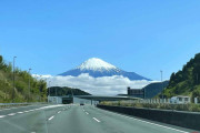 【道路】目の前に「富士山ドーン」は偶然か必然か？「設計者からの贈り物」山アテ道路とは