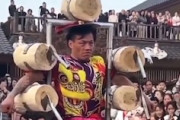 【動画】中国の斧投げショーが怖すぎる(((ﾟДﾟ)))
